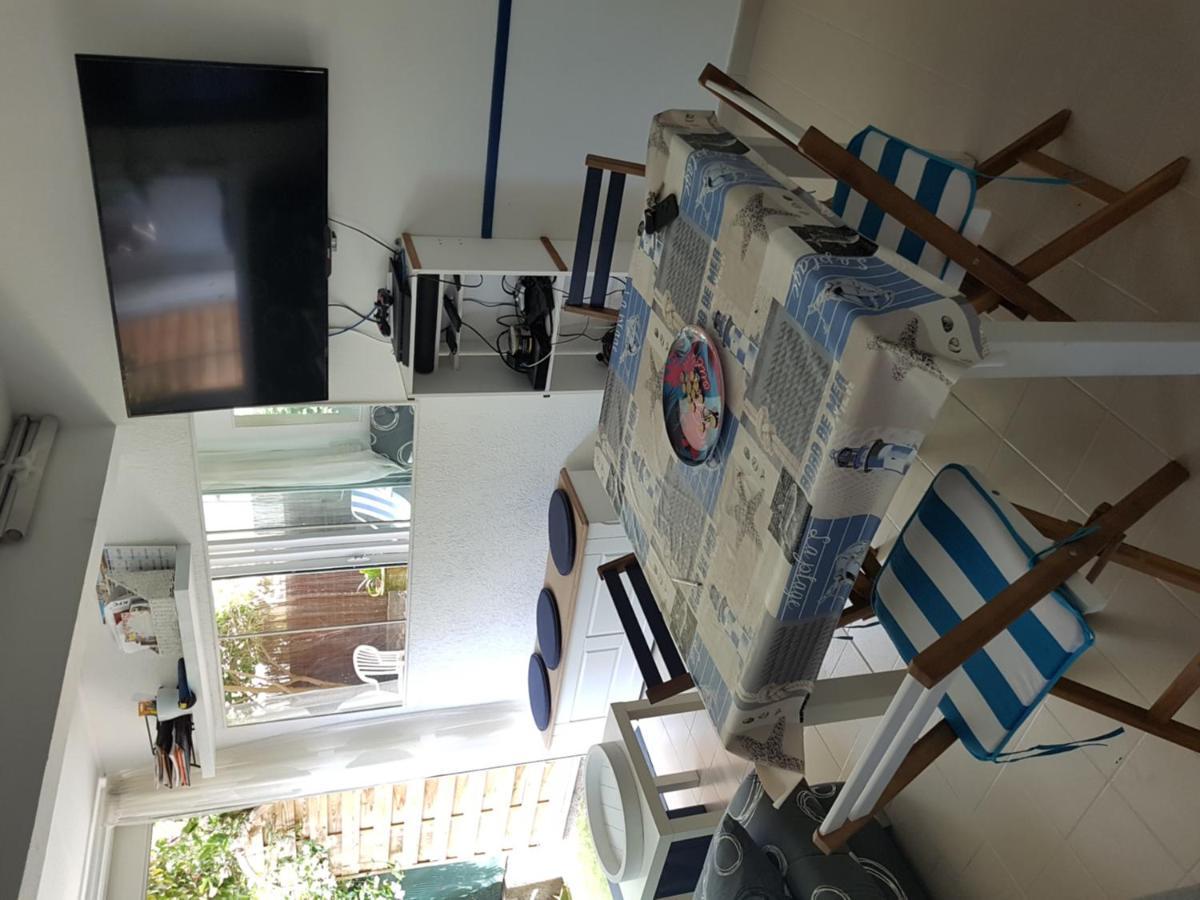 セット+ Jardin Au Calme Avec Bbq + Cellier + Garageアパートメント エクステリア 写真